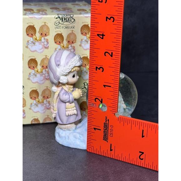 Enesco "Precious Moments" Girl w/ Snowman Water Globe Figurine 1998 - Picture 2 of 6